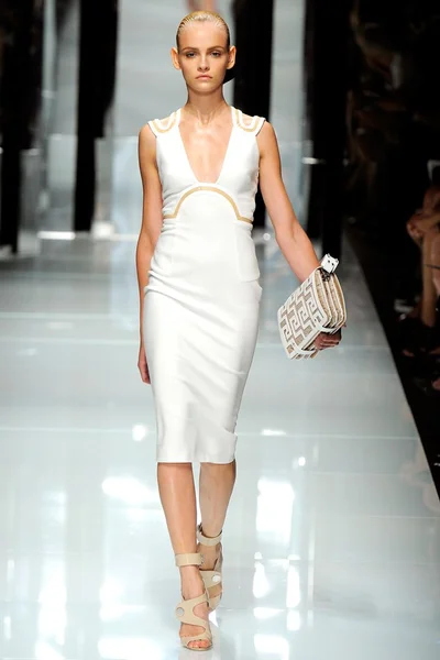 Look 1